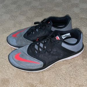 NIKE FS LITE RUN 3